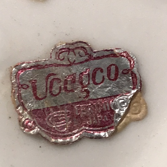 Lady & a basket of fruit figurine - Picture 5 of 11